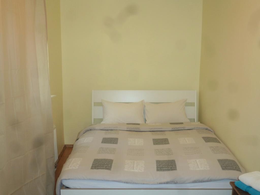 Seven Fridays Guest house *